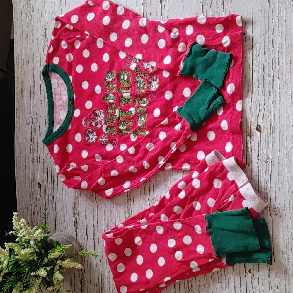 OshKosh B'gosh girl size 4 Christmas pajama set red green and white